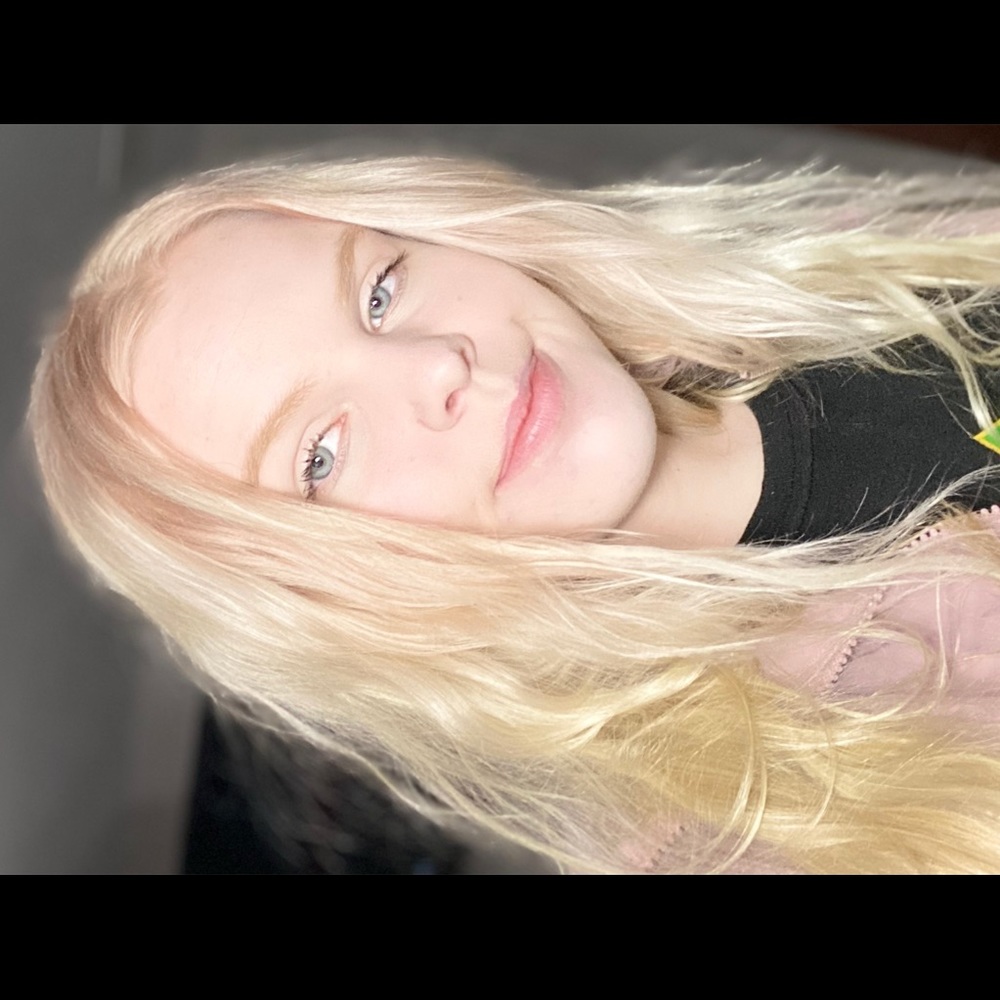 Meet your Posher, Carlie